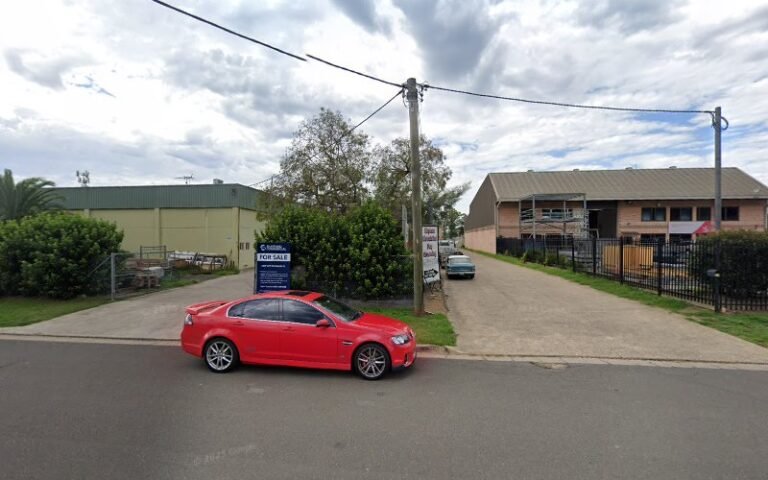 Blaxland dog grooming - listing photo