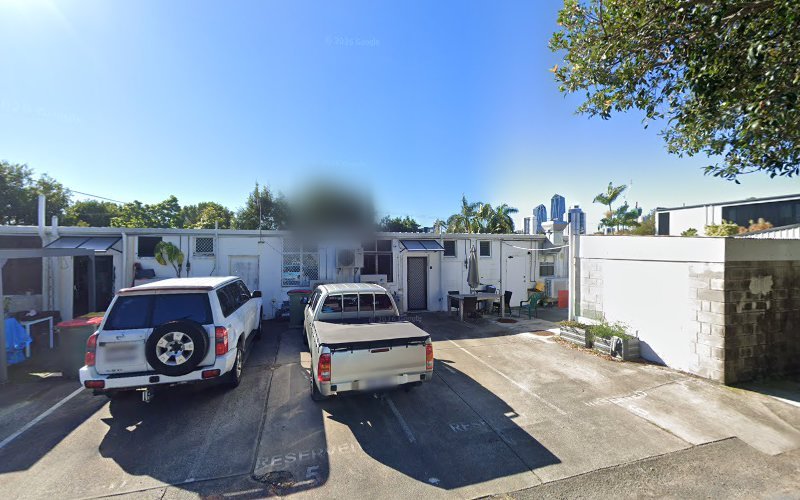 Fluffy Butts Pet Care - Dog groomer in Broadbeach Waters