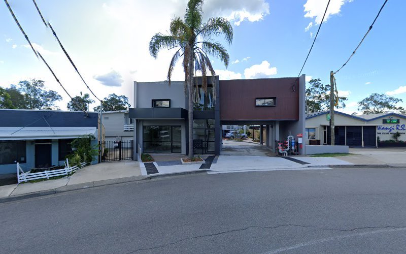 Wet Pauis Grooming Salon - Dog groomer in Wangi Wangi