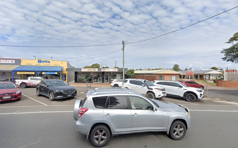Just For Paws dog grooming - Dog groomer in Childers