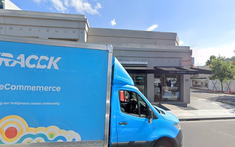 Kip Happy Stays Collection Centre Toorak - Dog groomer in Toorak