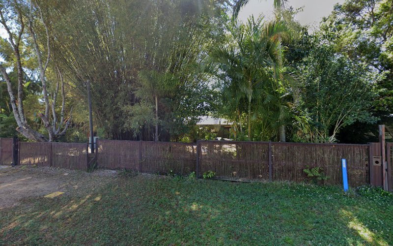 Burringbark Doggie Day Care - Dog groomer in Burringbar