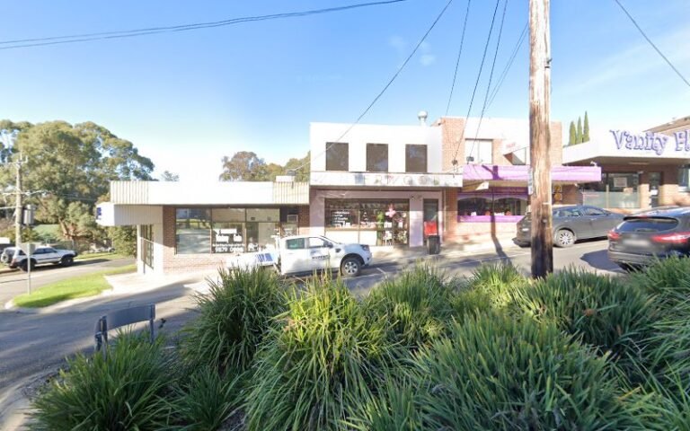 Warranwood Veterinary Centre: Dr Brendan Carmel & Associates - listing photo